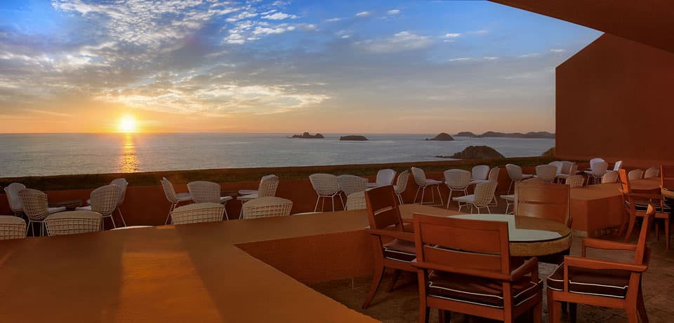 Hotel Las Brisas Ixtapa Lobby Bar