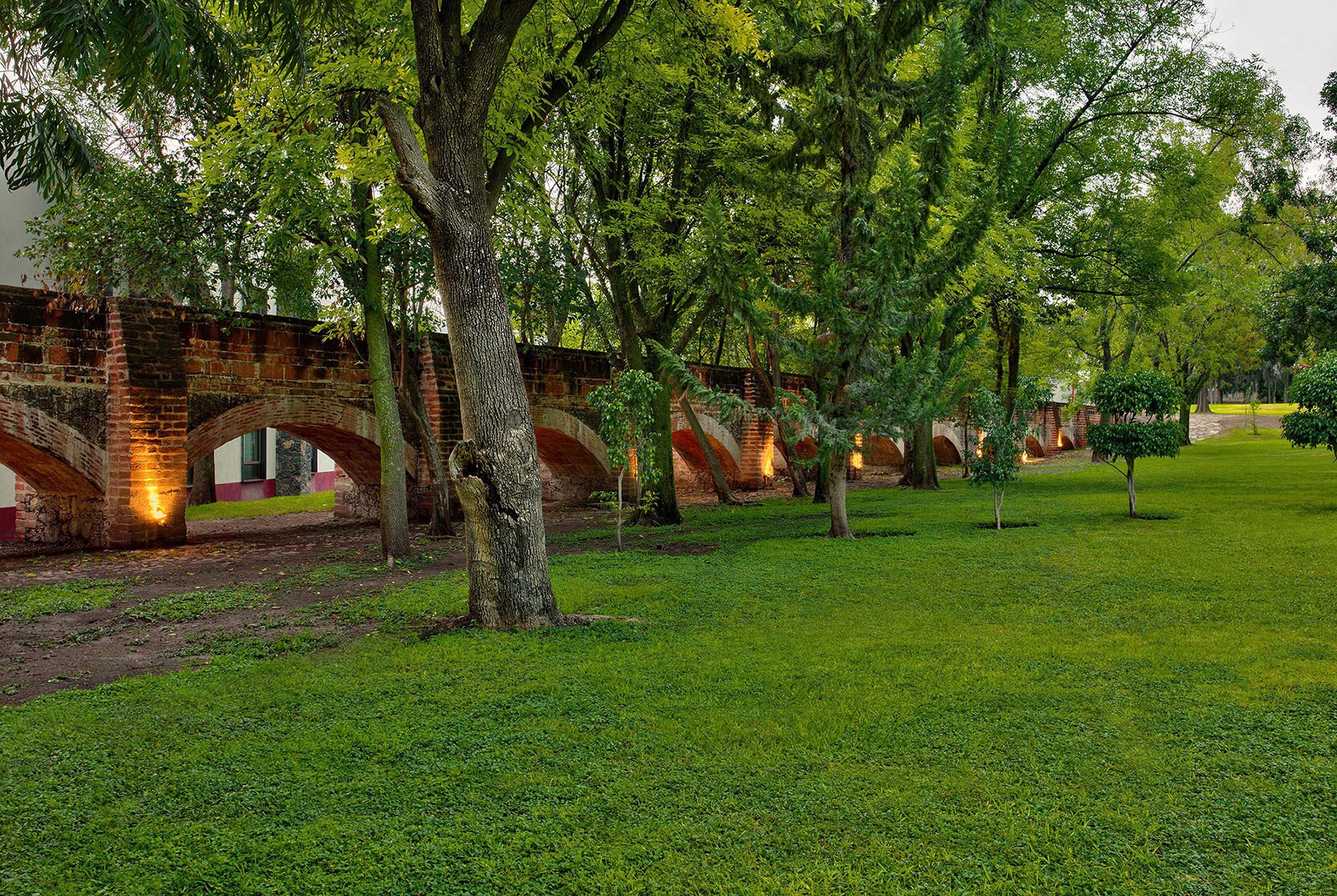 Jardín en Hotel Hacienda Jurica by Brisas Queretaro